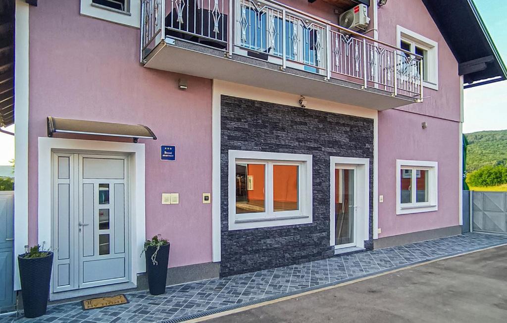 Apartments Sweet Home โอโทชาส ภายนอก รูปภาพ